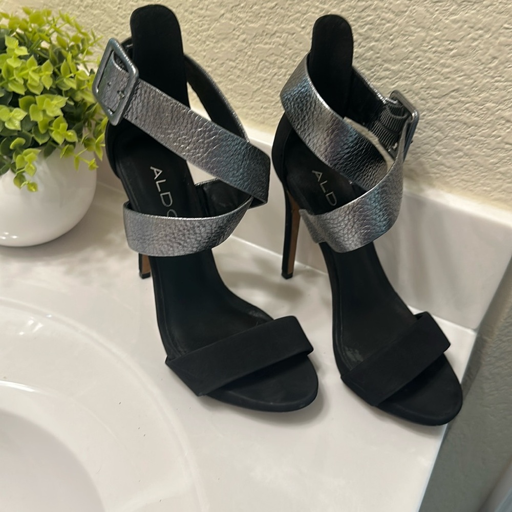 Aldo high heels minimum scuffing from wearing a few times.